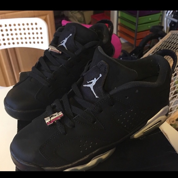 Jordan Retro 6 - Picture 2 of 4